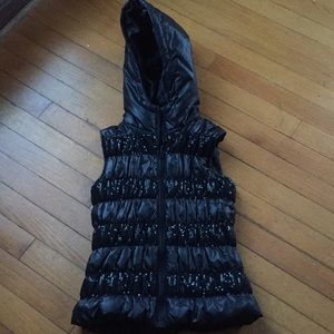 Girls puff vest, size small fits 6-7 year old